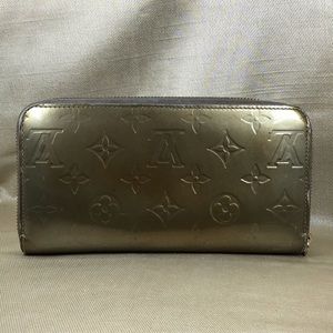 Louis Vuitton Vernis zippy wallet
